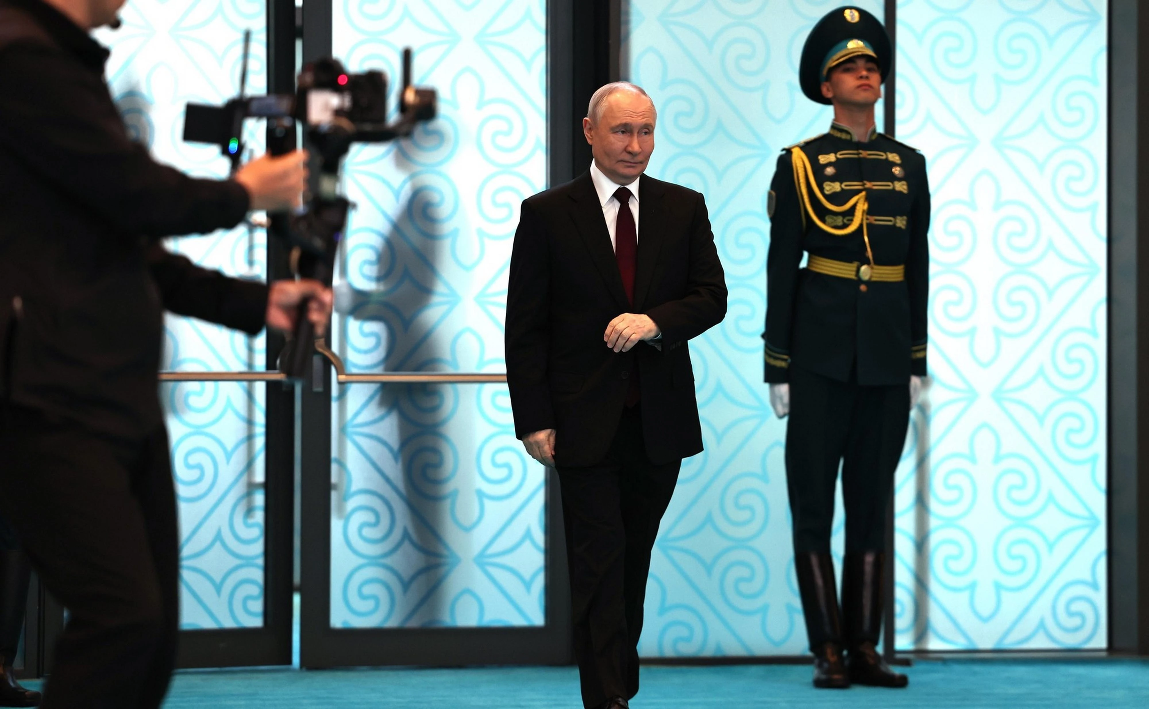 Putin pronto ad aprire un altro fronte? “Armenia simile all’Ucraina: la crisi è iniziata con i tentativi di adesione alla Ue”