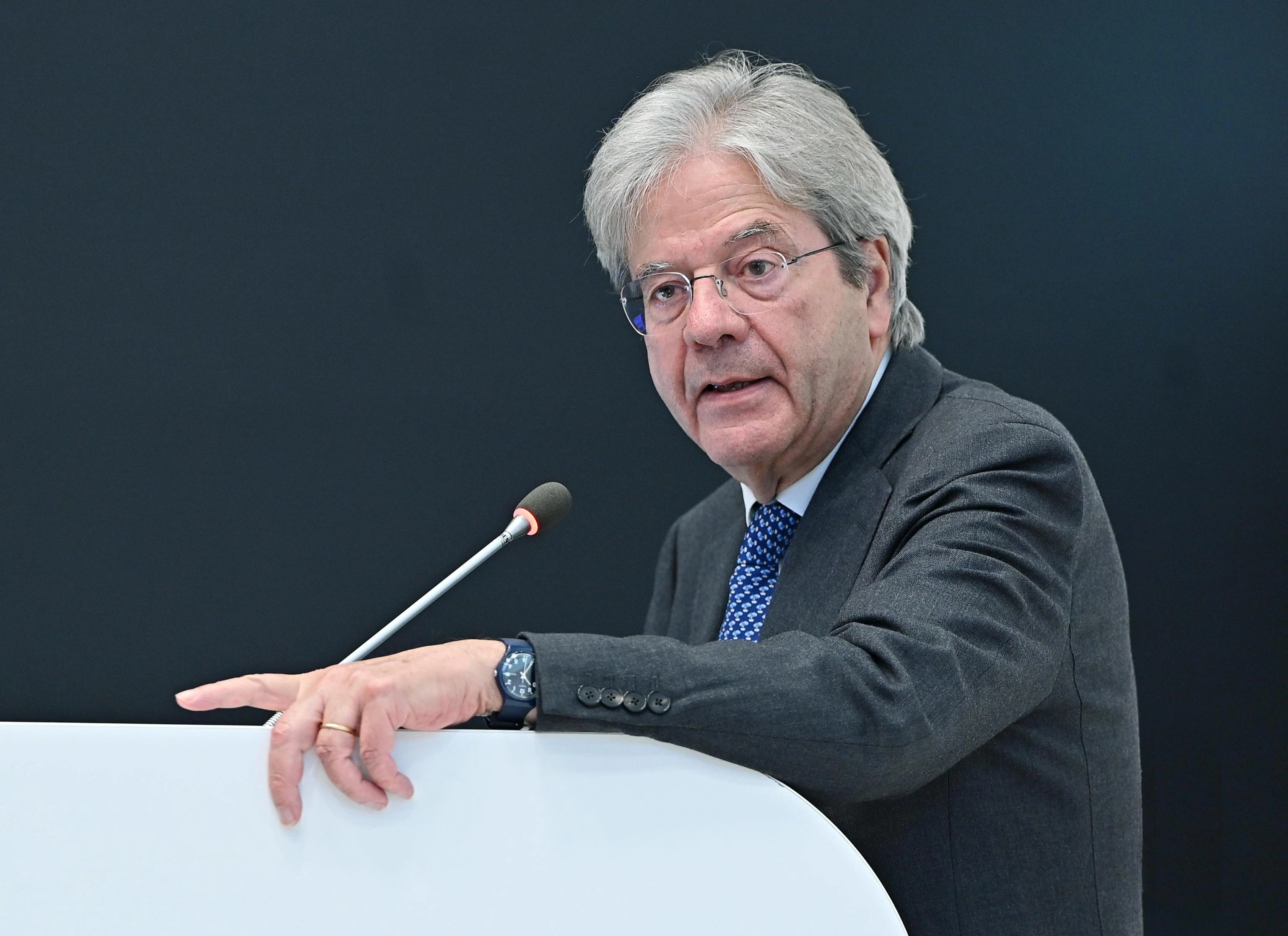 Gentiloni: “Il rilancio dell’Ue passa da difesa, competitività e riforme istituzionali”
