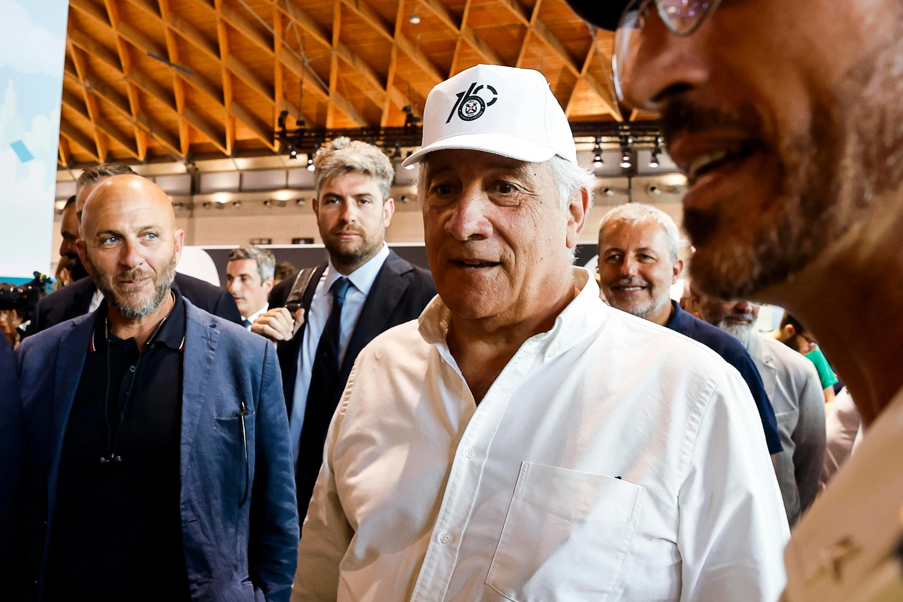 Tajani al Meeting di Rimini 2025: “No a truppe italiane in Ucraina. Aiuteremo per lo sminamento”. E sulla Francia: “Nessuna crisi diplomatica”