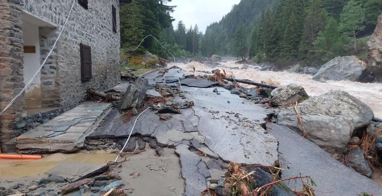 Val d’Aosta devastata dal maltempo. La Regione chiede lo stato d’emergenza