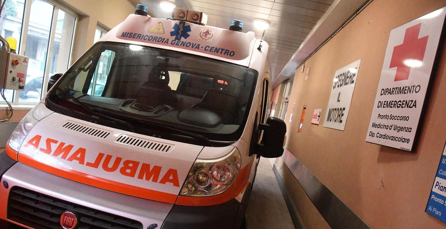 Genova, bimbo di 6 anni cade dalla finestra a scuola: è grave