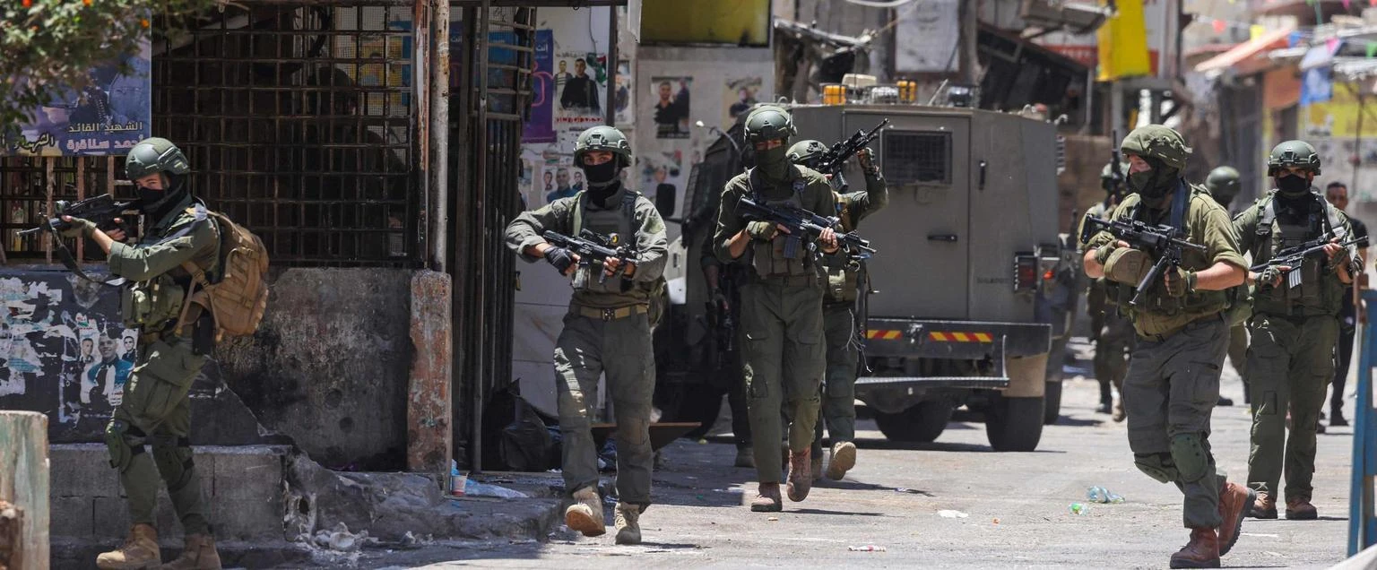 Israele Coloni contro soldati