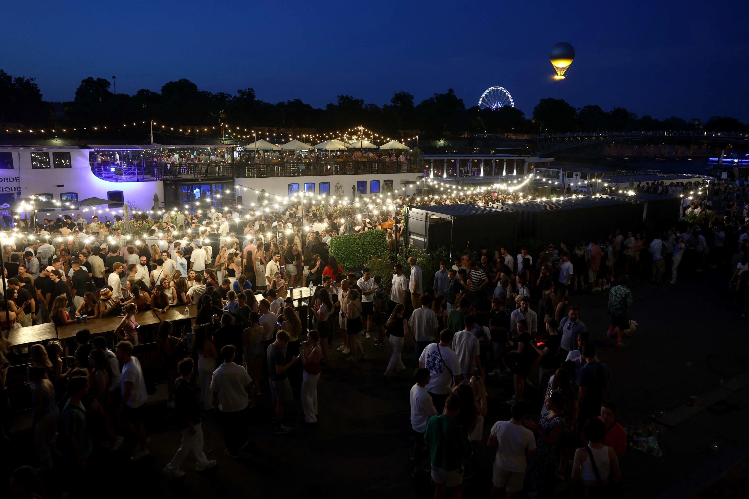 L’inquietante caso delle 131 donne punte da siringhe in Francia durante la festa della Musica