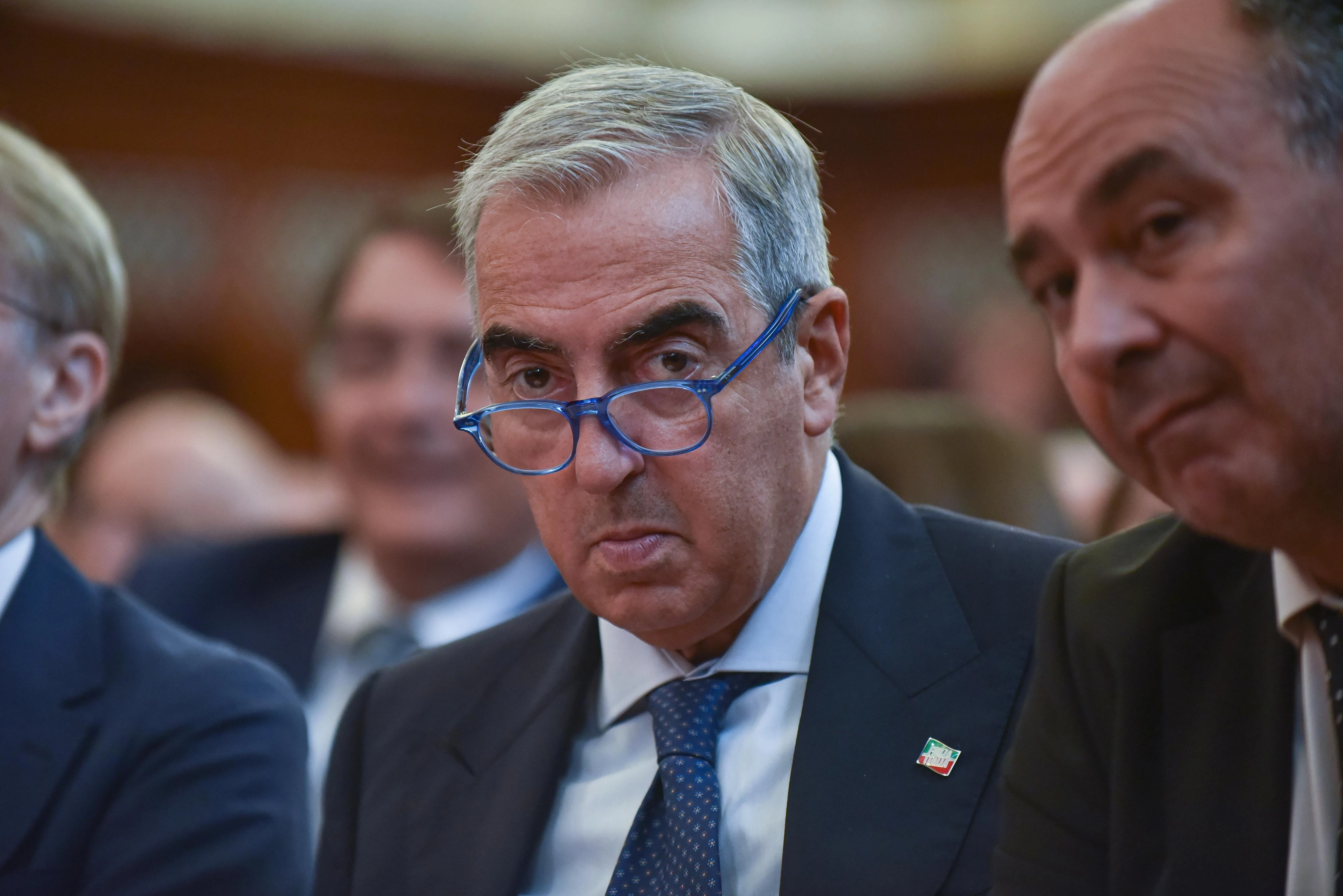 Gasparri: “La statua di Papa Wojtyla imbrattata dai pro Pal? La colpa è di Landini. L’ignoranza genera violenza”