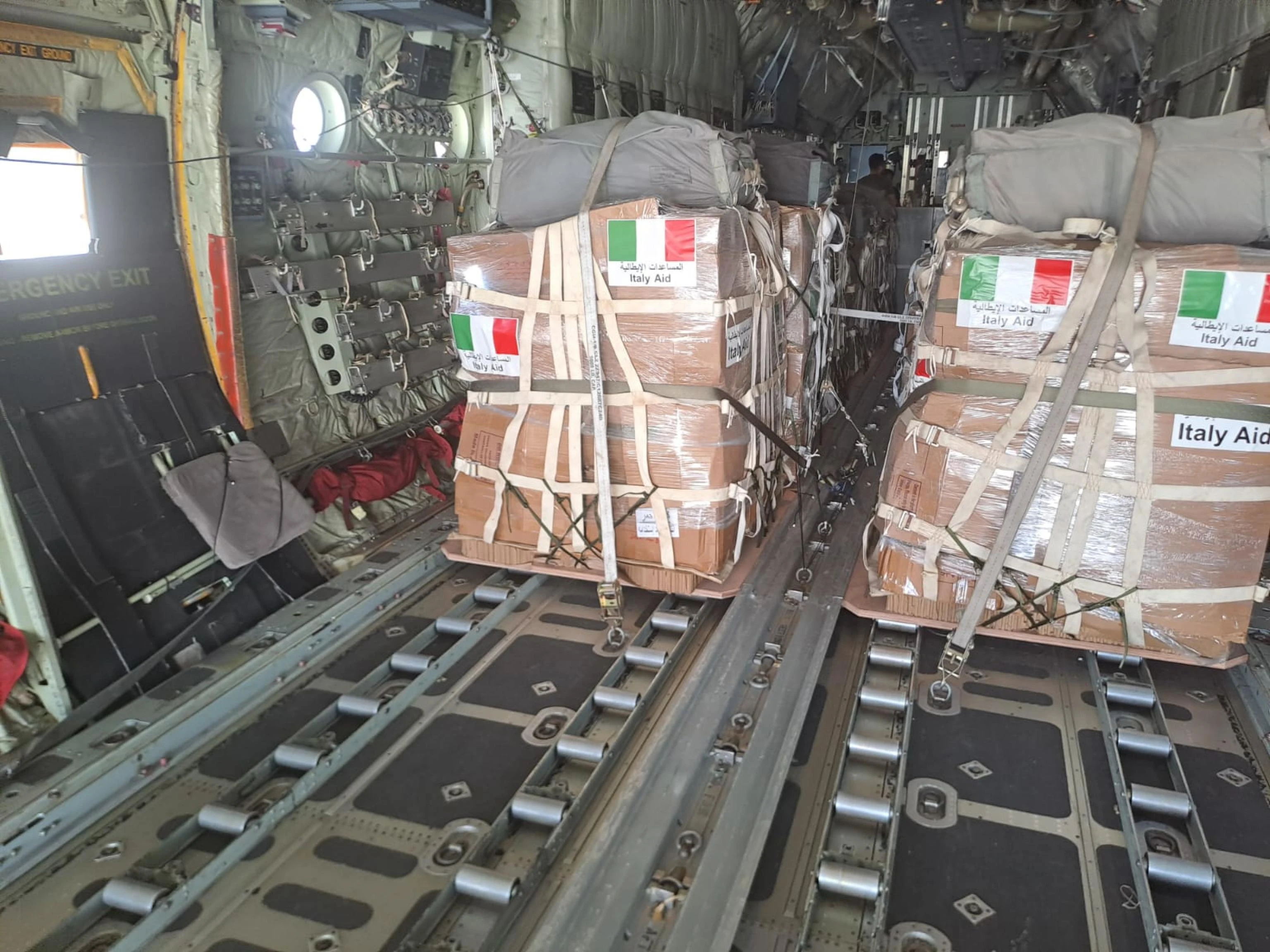 L’Italia ha paracadutato gli aiuti su Gaza. Cento tonnellate di cibo lanciate per una settimana