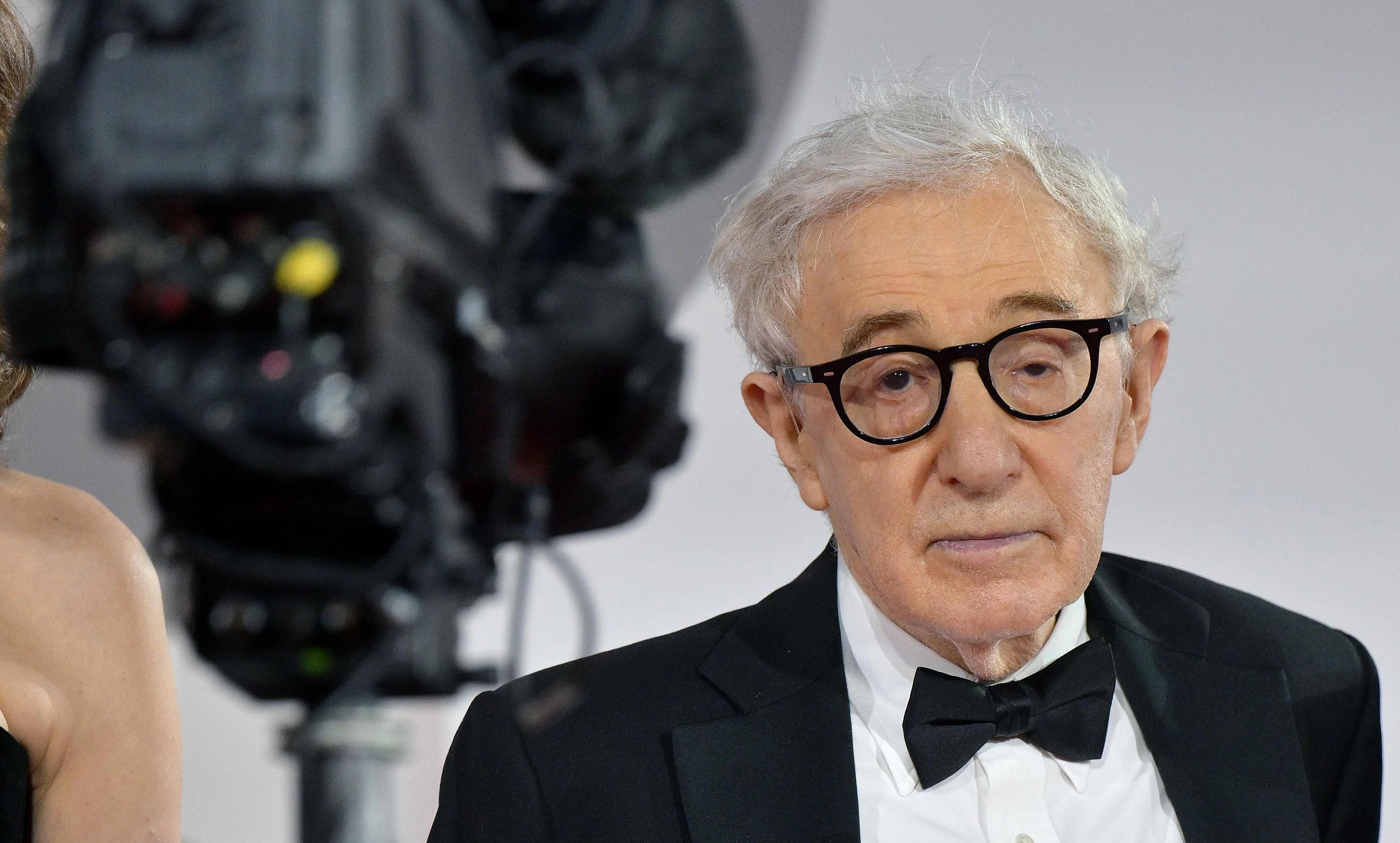 Woody Allen al festival di Mosca: “Potrei scrivere un copione su come si sta bene in Russia”. Kiev: “Una vergogna”