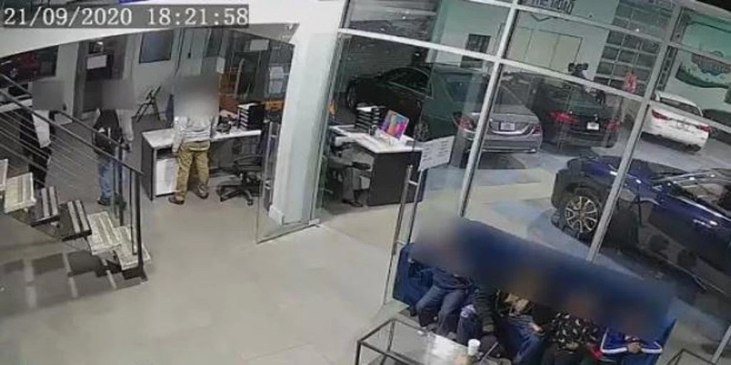 Recaudan 300.000 dólares para el papá «héroe» que salvó a sus hijos en un tiroteo
