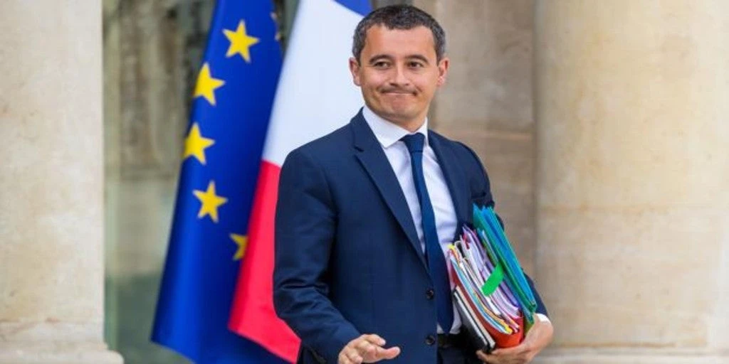 Francia expulsa a cinco miembros de una familia bosnia por humillar a su hija adolescente