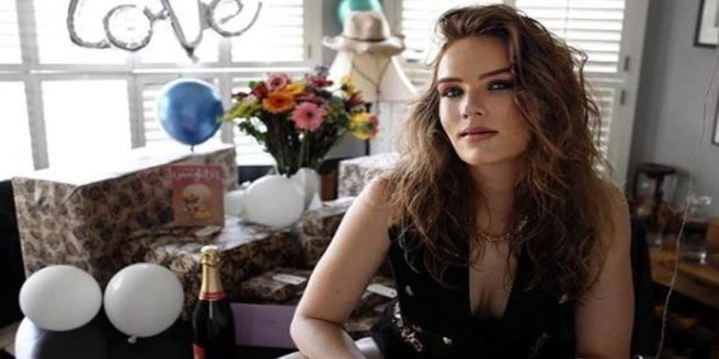 Charlotte Kirk, la desconocida actriz que hace temblar a Hollywood