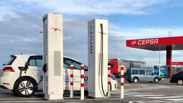 Nace el primer corredor de carga ultrarrápida Madrid-Barcelona