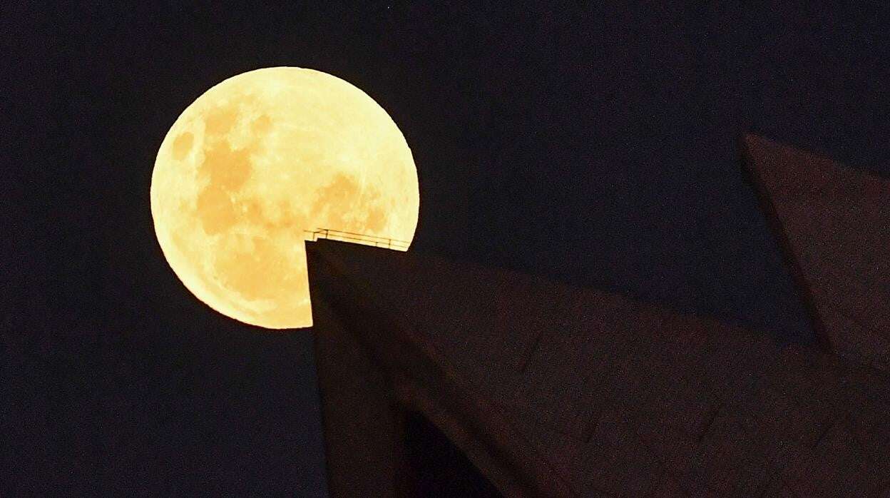 Sigue en directo el eclipse total de Luna