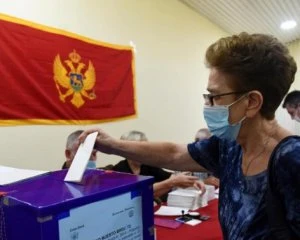 Історичний момент: У Чорногорії опозиція  уперше за 30 років перемогла  на виборах