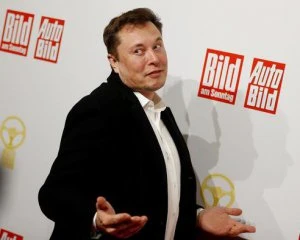 Напередодні важливої презентації Ілона Маска присоромив колишній працівник