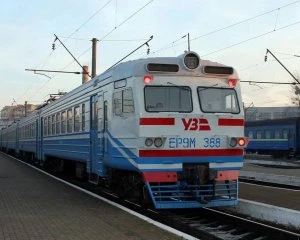 На залізниці аварія, попереджають про затримку потягів