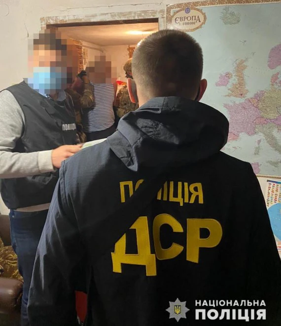 Священник удруге попався на торгівлі зброєю
