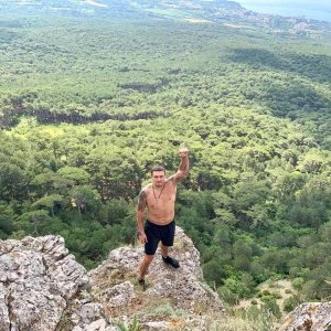Перед чемпіонським боєм Усик публічно змінив політичні погляди