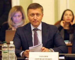 Через Лабазюка люди вважають, що політика – це шахрайство – політолог