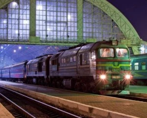 Бігали голяка й кричали: поїзд Львів-Київ зупинили через неадекватних дівчат
