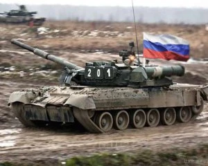 Підходять все ближче: СММ ОБСЄ зафіксувала 11 російських танків та 3 гаубиці