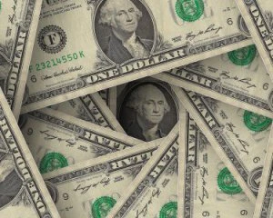 Гривня слабшає: курс валют на сьогодні