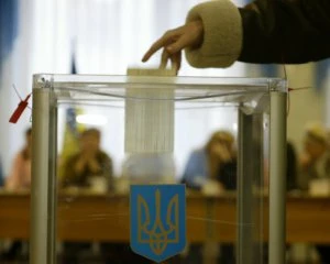 Кличко та Пальчевський виходять до другого туру на виборах мера Києва - опитування