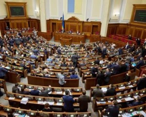 Верховна Рада буде продовжувати збиратися влітку
