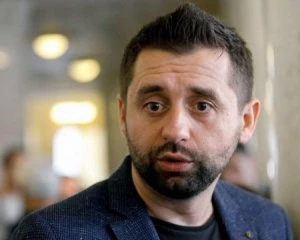 Кожен українець із своєї кишені сплачує зелений тариф – Арахамія