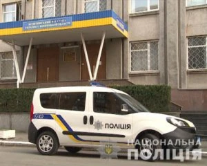 Чоловік посварився з сусідкою і всадив їй в серце ніж
