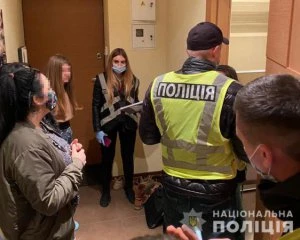 Викрили бордель, який працював під виглядом масажного салону