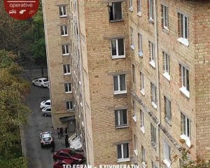 Викладач університету залишив записку і вистрибнув з вікна