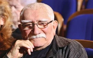 Армена Джигарханяна поховали біля доньки