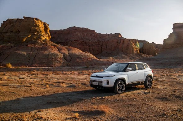Стильний і компактний: скільки коштуватиме кросовер Geely Icon