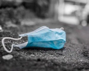 Депутати агресивно відмовились одягати маску в ресторані