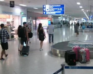 Повідомили коли з Греції повернуться затримані українські туристи