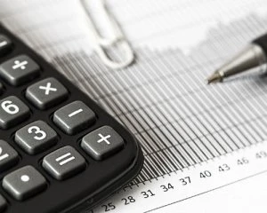 Covid-19: назвали країну, економіка якої постраждала найменше