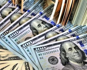Заробітчани більше не хочуть надсилати грошей додому