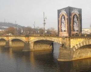 За проїзд мостом запровадили плату