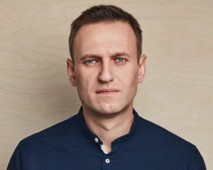 Приплели Меркель та депутатку-дружину: російські ЗМІ поширювали фейки про Навального