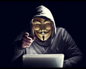 Почав роботу в дев'яності, а зараз хакер у Twitter