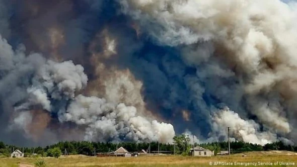 Від цих мордяк на білбордах одна асоціація - ніби вся нечисть вирвалася на волю: тиждень у цитатах