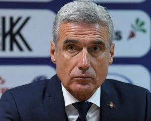 9 гравців 