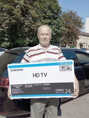 Михайло Волинець виграв телевізор