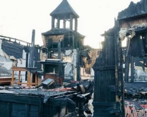 Палив церкви, щоб стати популярним музикантом