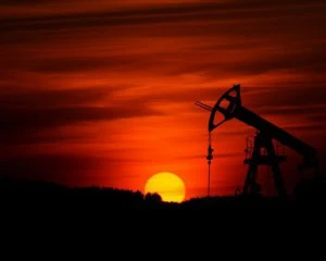 Ціни на нафту обвалились: назвали причини