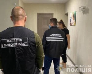 Затримали чоловіка, який відкрив борделі і займався сутенерством