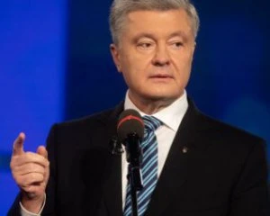 Погано, коли президент виглядає страшним, але ще гірше, коли він виглядає смішно – Порошенко звернувся до Зеленського
