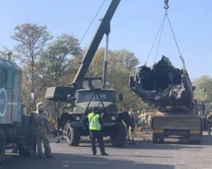 Борт був перевантажений, а в кабіні – не ті люди: нові подробиці про катастрофу Ан-26