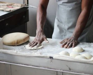 Як приготувати ідеальне заварне тісто для вареників і чебуреків