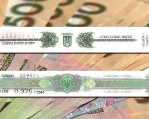 В Україні вперше за три роки піднімуть акциз на алкоголь і тютюн