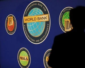 Зубожіння загрожує майже 100 млн осіб - Світовий банк
